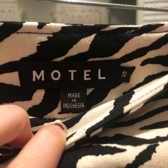 MOTEL PELMET SKIRT 90'S ZEBRA BLACK & WHITE size small - Picture 12 of 12